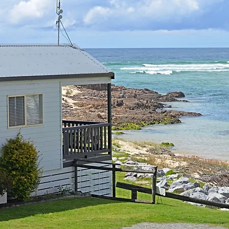 Tuross-Beach-Cabins-Campsites-Tuross-Heads-Amenities
