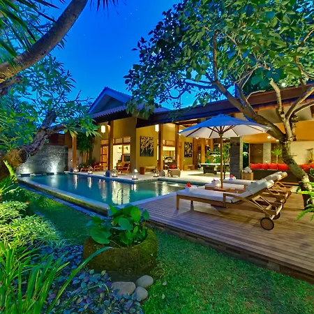 Villa-Kinaree-Estate-Seminyak-Exterior