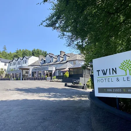 Twin-Trees-Hotel-Leisure-Club-Ballina-Exterior