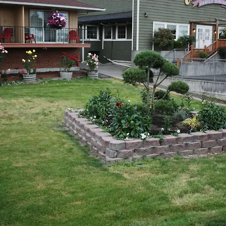 Relax-Inn-Chehalis-Exterior