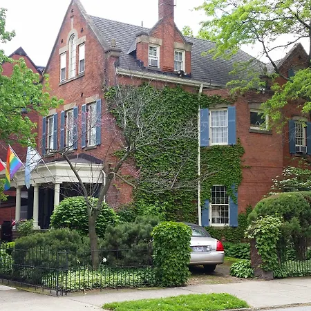 Clifford-House-Private-Home-B-B-Cleveland-Exterior