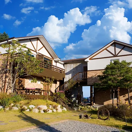 Casa-Seorak-Bed-And-Breakfast-Sokcho-Exterior