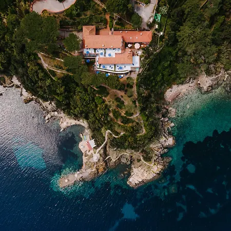 Residence-Intur-Marciana-Marina-Exterior