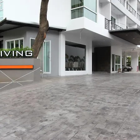 14-Living-Hotel-Bangkok-Exterior