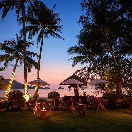Little-Sunshine-Boutique-Beach-Resort-Spa-Koh-Chang-Swimming-Pool