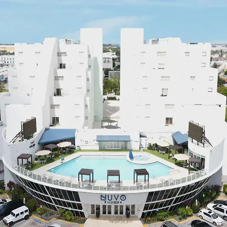 Nuvo-Suites-Hotel-Miami-Doral-Sweetwater-Skyline