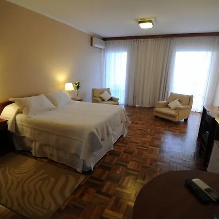 Hotel-Los-Cedros-Salto-Room