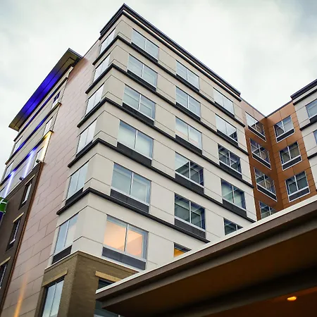 Holiday-Inn-Express-Suites-Downtown-Louisville-By-Ihg-Exterior
