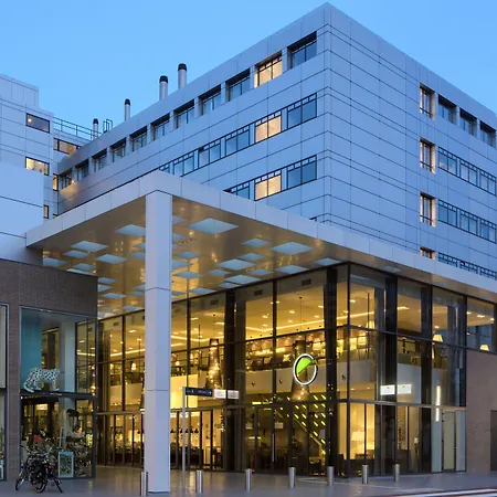 Element-Amsterdam-Hotel-Exterior