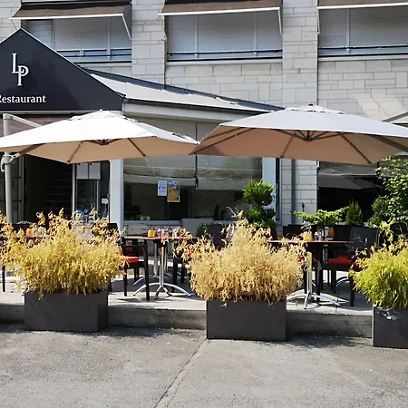 Hotel-De-La-Paix-Bapaume-Exterior