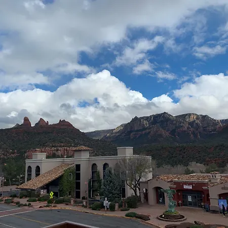 Matterhorn-Inn-Sedona-Exterior