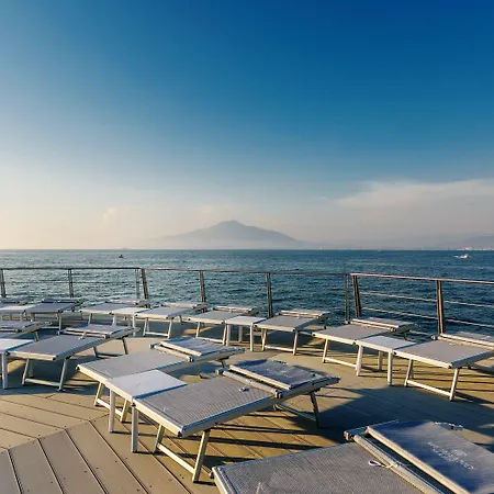 Palazzo-Murrano-Adults-Only-Vico-Equense-Skyline