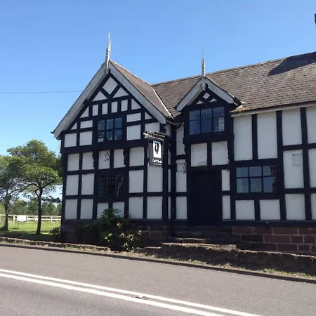 Cock-O-Barton-Hotel-Coddington-Exterior
