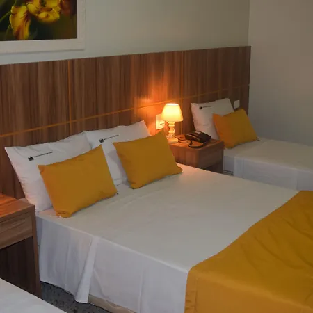Hotel-Diplomata-Copacabana-Rio-de-Janeiro-Room