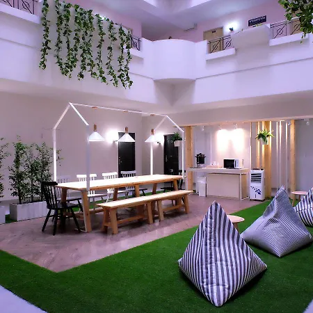 Siam-Mansion-Sha-Hostel-Hat-Yai-Exterior