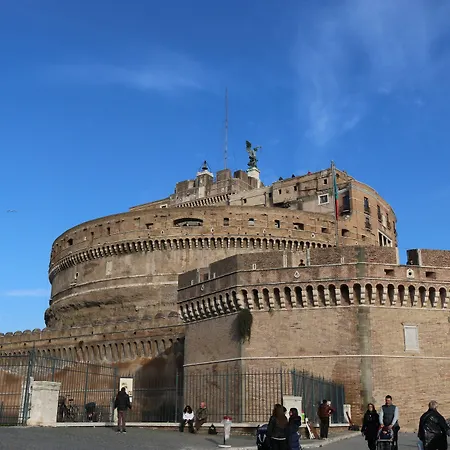 Residenza-Adriana-Hotel-Rome-Exterior