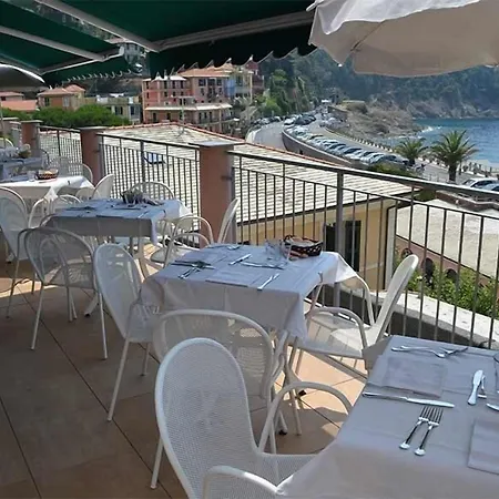 Hotel-Delle-Rose-Bonassola-Restaurant