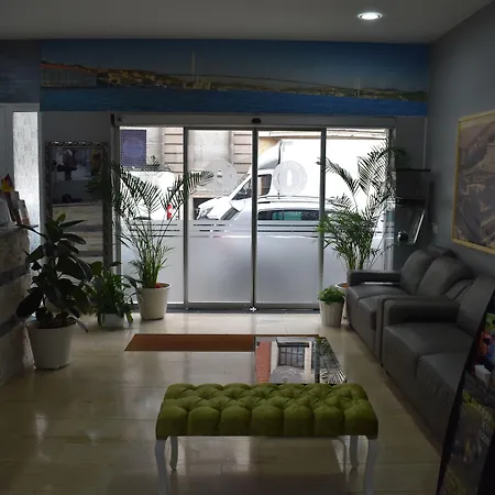 Hotel-Meribel-Saint-Josse-ten-Noode-Exterior