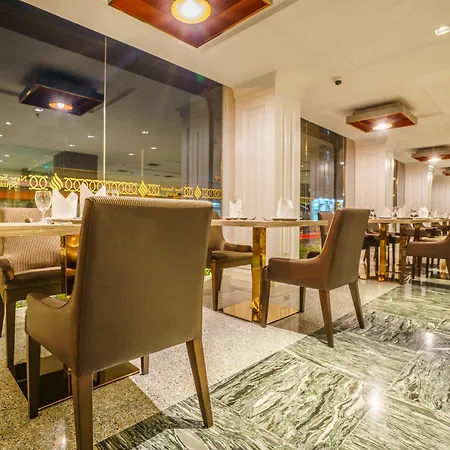 New-Season-Square-Hotel-Hat-Yai-Business