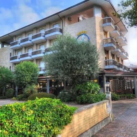 Al-Cavallino-Bianco-Lignano-Sabbiadoro-Exterior