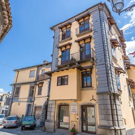 Hotel-Conte-Ruggero-Serra-San-Bruno-Exterior