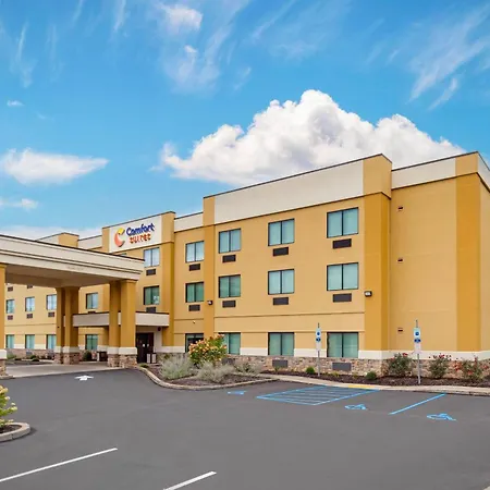 Comfort-Suites-Lewisburg-Exterior