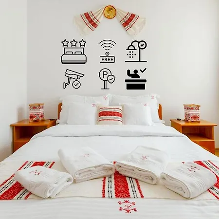 Casa-Dacica-Rasnov-Central-Free-Parking-Close-To-Bran-Brasov-Dino-Park-Restaurants-Beds