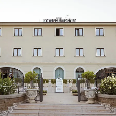 Hotel-St-Giorgio-Castel-San-Giorgio-Exterior