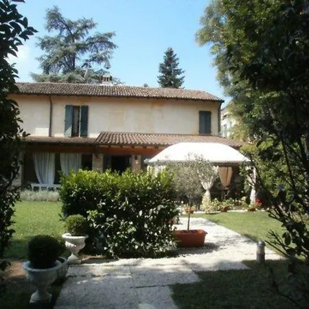 Albergo-Dimora-Storica-Antica-Hostelleria-Crema-Exterior