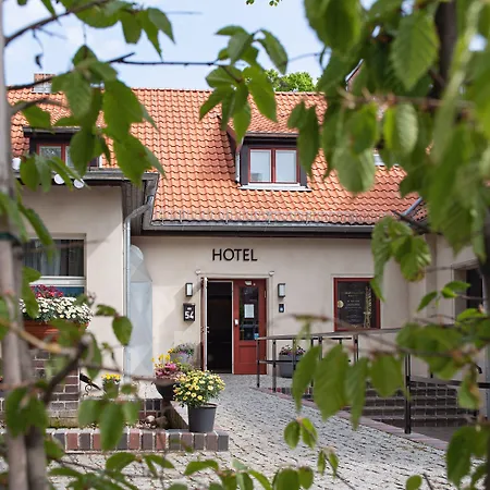 Landhotel-Diana-Teltow-Exterior