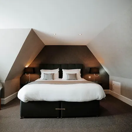 New-Inn-Hotel-Ellon-Room