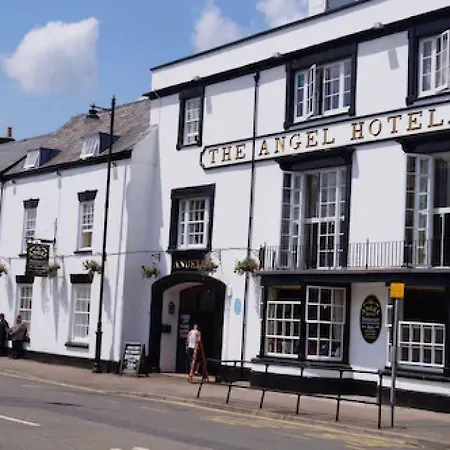 The-Angel-Hotel-Coleford-Exterior