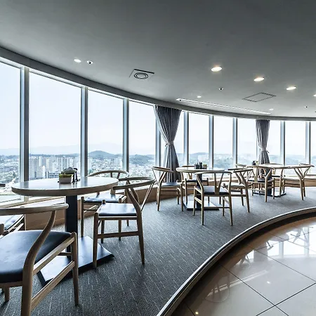 Gangneung-Tourist-Hotel-Exterior