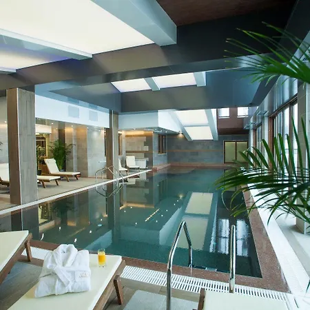 Amira-Boutique-Hotel-Bansko-Exterior