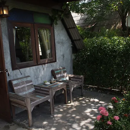 Lanta-Happy-Hill-Hotel-Koh-Lanta-Exterior