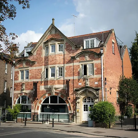 One-Warwick-Park-Hotel-Royal-Tunbridge-Wells-Exterior