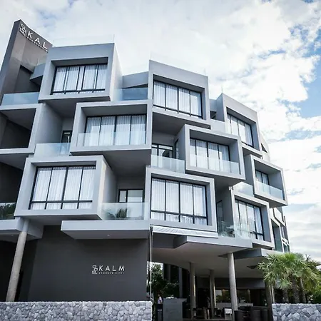 Kalm-Bangsaen-Hotel-Exterior