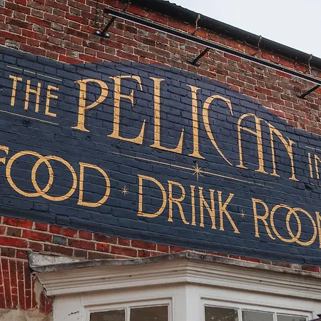 The-Pelican-Inn-Froxfield-Exterior