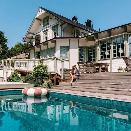 Villa-Strandvaegen-Ystad-Exterior