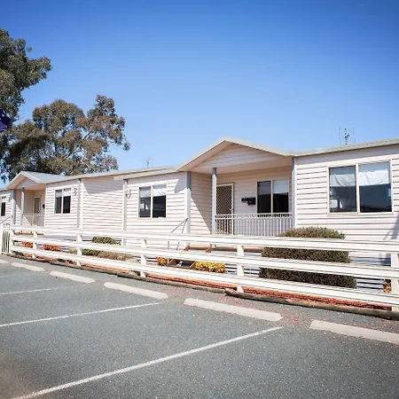 Skylodge-Temora-Exterior