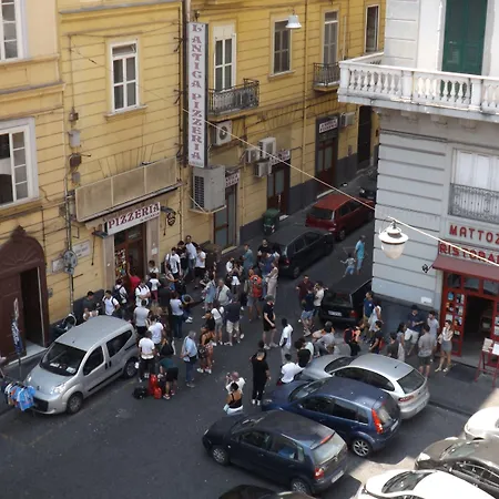 Domus-Alma-Bed-Breakfast-Naples-Exterior