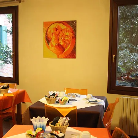 Domus-Orsoni-Bed-Breakfast-Venice-Restaurant