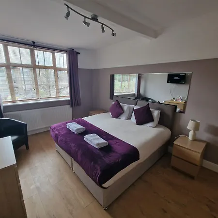 Kathleen-House-Enfield-Room