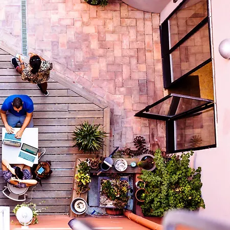 Dear-Lisbon-Gallery-House-Exterior