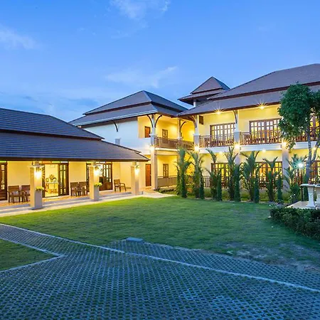 Oh-Amphawa-Boutique-Resort-Exterior