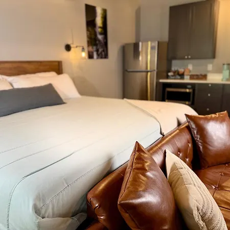 The-Benjamin-Hotel-Watkins-Glen-People