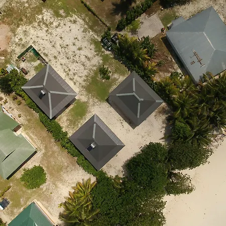 Villa-Belle-Plage-Anse-Kerlan-Exterior