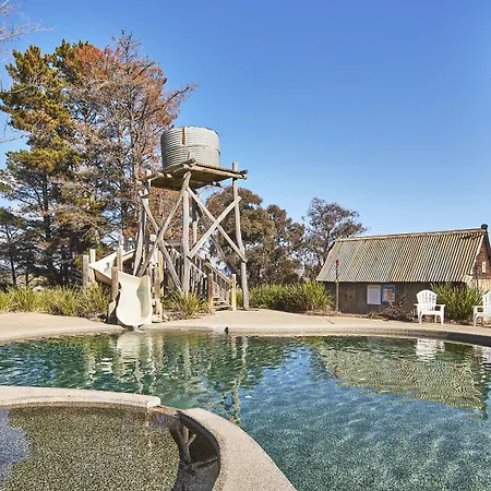 Nrma-Bathurst-Panorama-Holiday-Park-Exterior