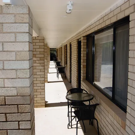 Civic-Motor-Inn-Cowra-Exterior
