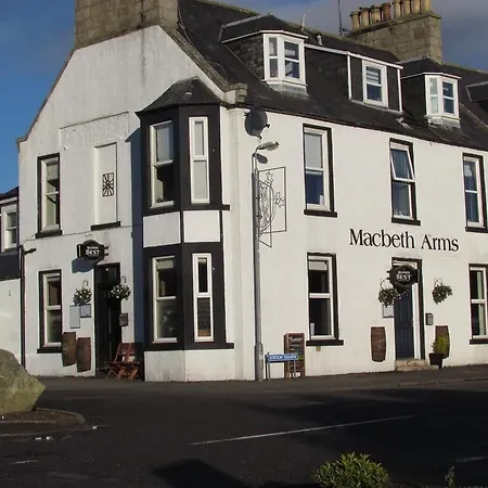 Macbeth-Arms-Bed-Breakfast-Lumphanan-Exterior